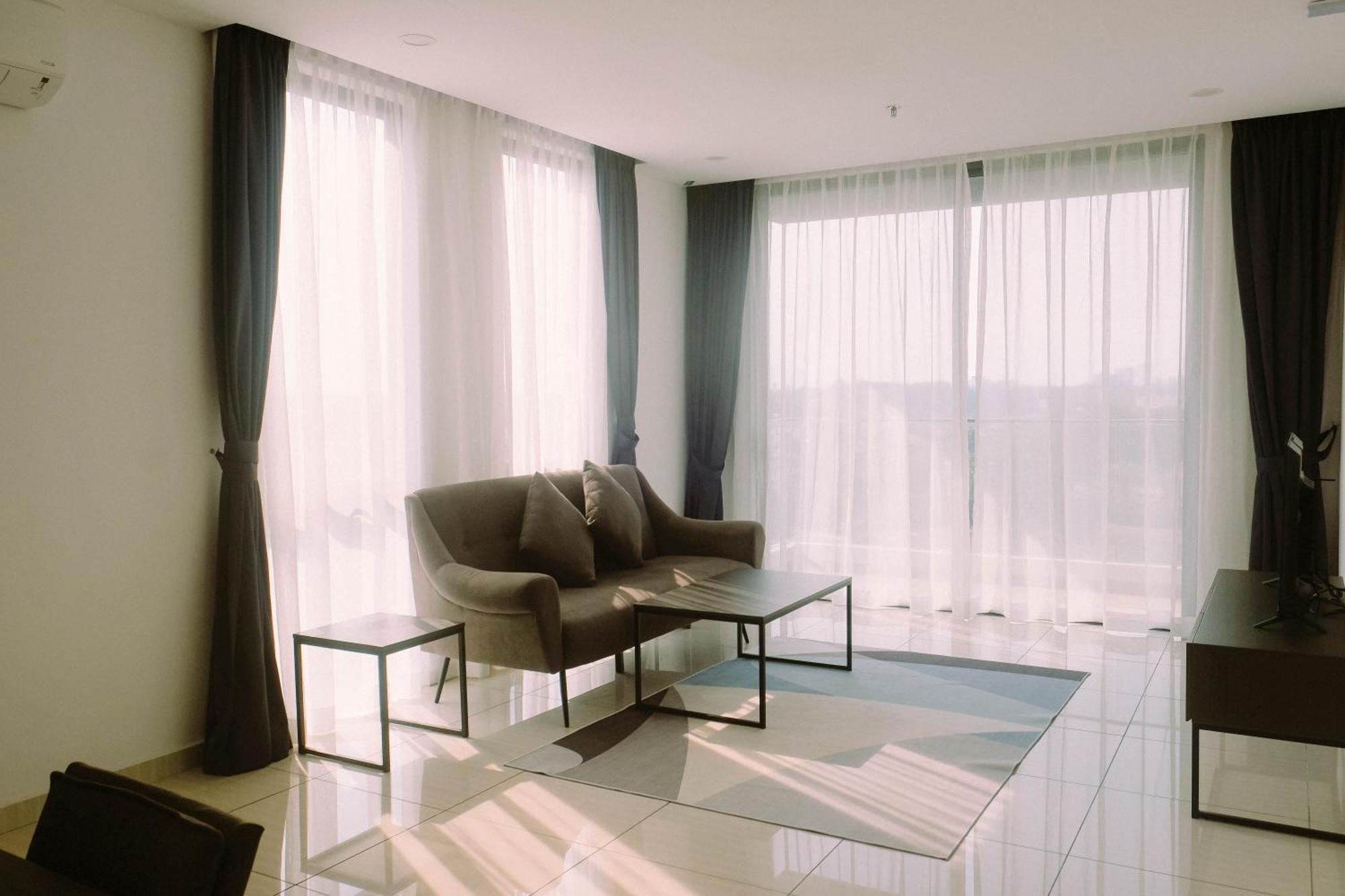 Ramada Suites By Wyndham The Straits 조호르 바루 외부 사진